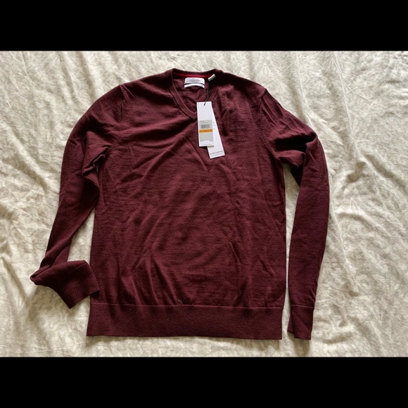 Brand new Calvin Klein v-neck wool sweater - Picture 9 of 11